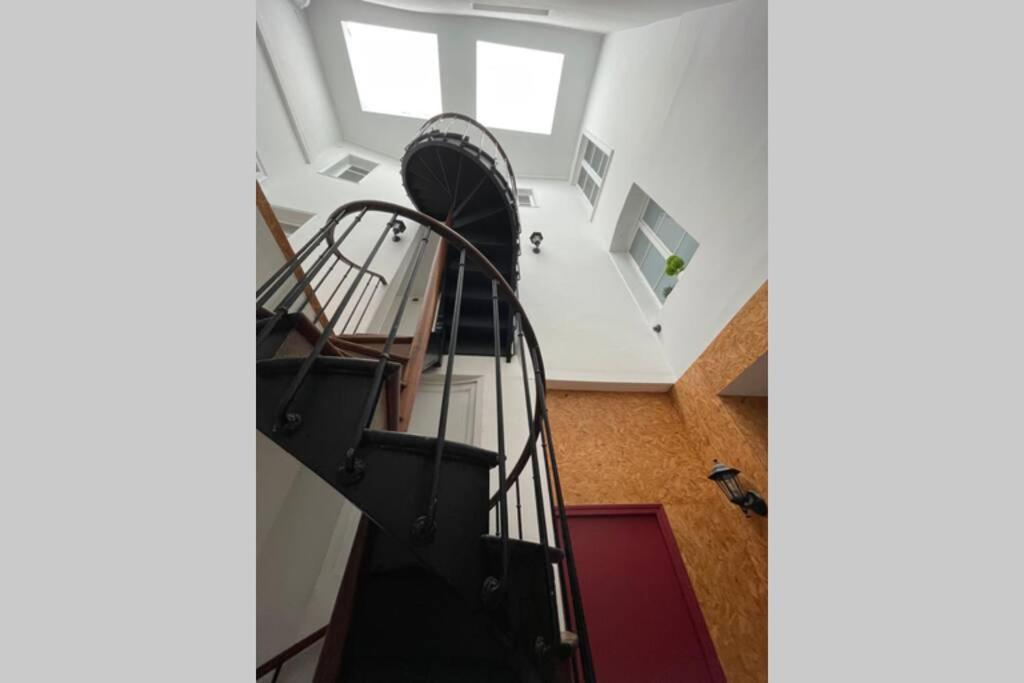 Appartement  La vie est belle  au cœur de Sézanne Extérieur photo
